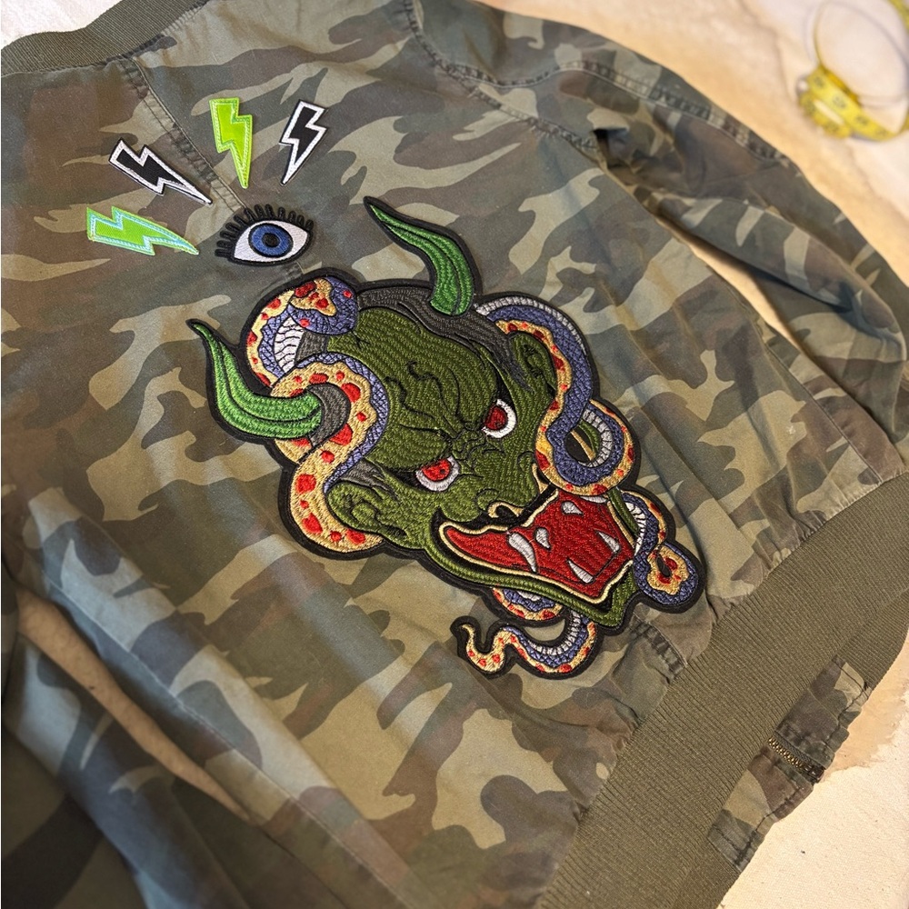Camouflage Bomber Jacket with Embroidered Design - Picture 11 of 11